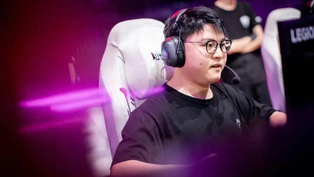 爱游戏下载-Uzi重要时刻出色发挥，切尔西带队取胜！-爱游戏下载