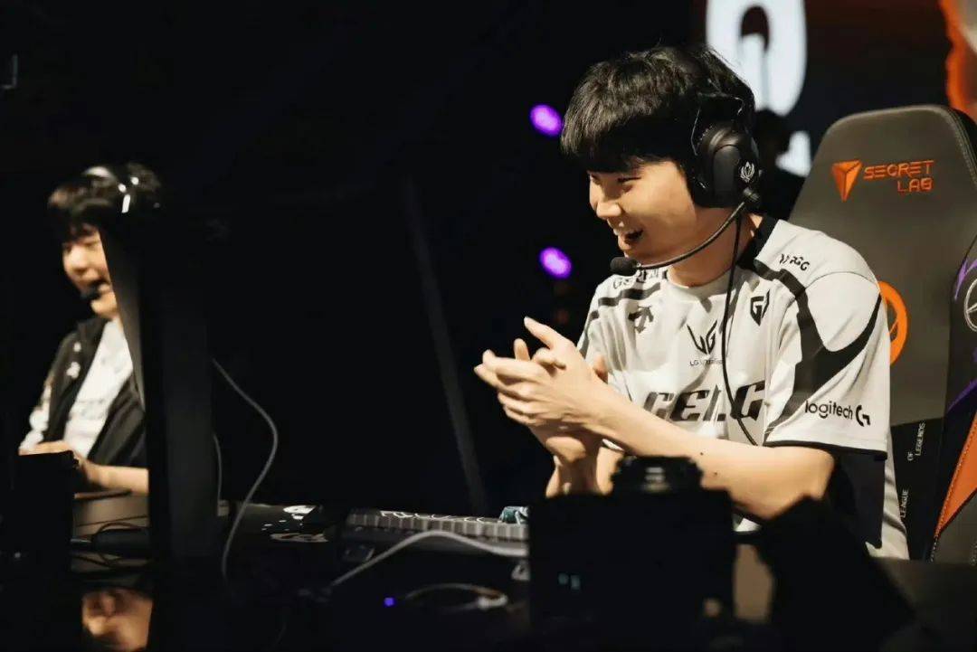 Karsa焦点对战，Doinb与40激战MAD分钟，持续失利胜负难料！